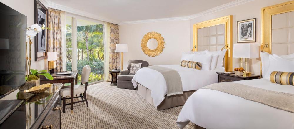 Deluxe Room with Two Queen Beds interior